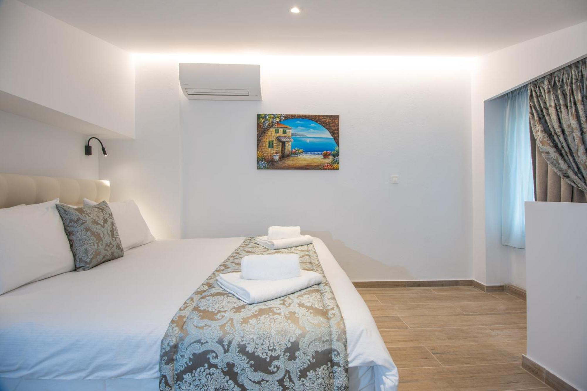 Ammos Lux Apartments Crete Agios Nikolaos  Exterior photo